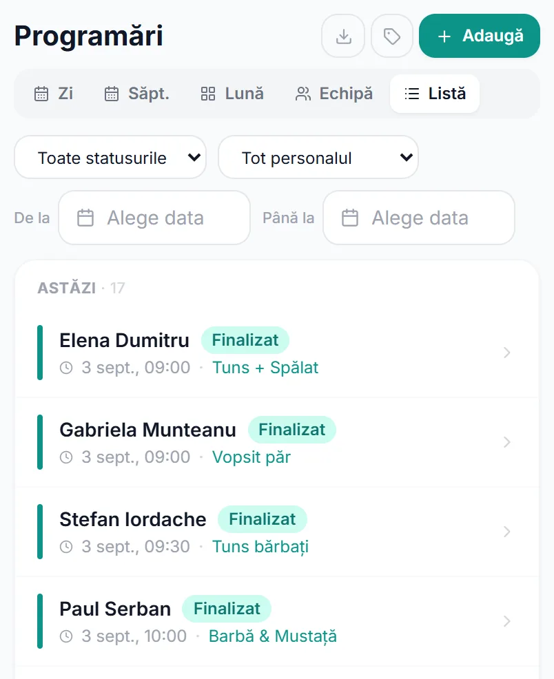 Lista de programări din aplicație, pe telefon: ziua de azi cu numele clientei, ora și serviciul fiecărei programări