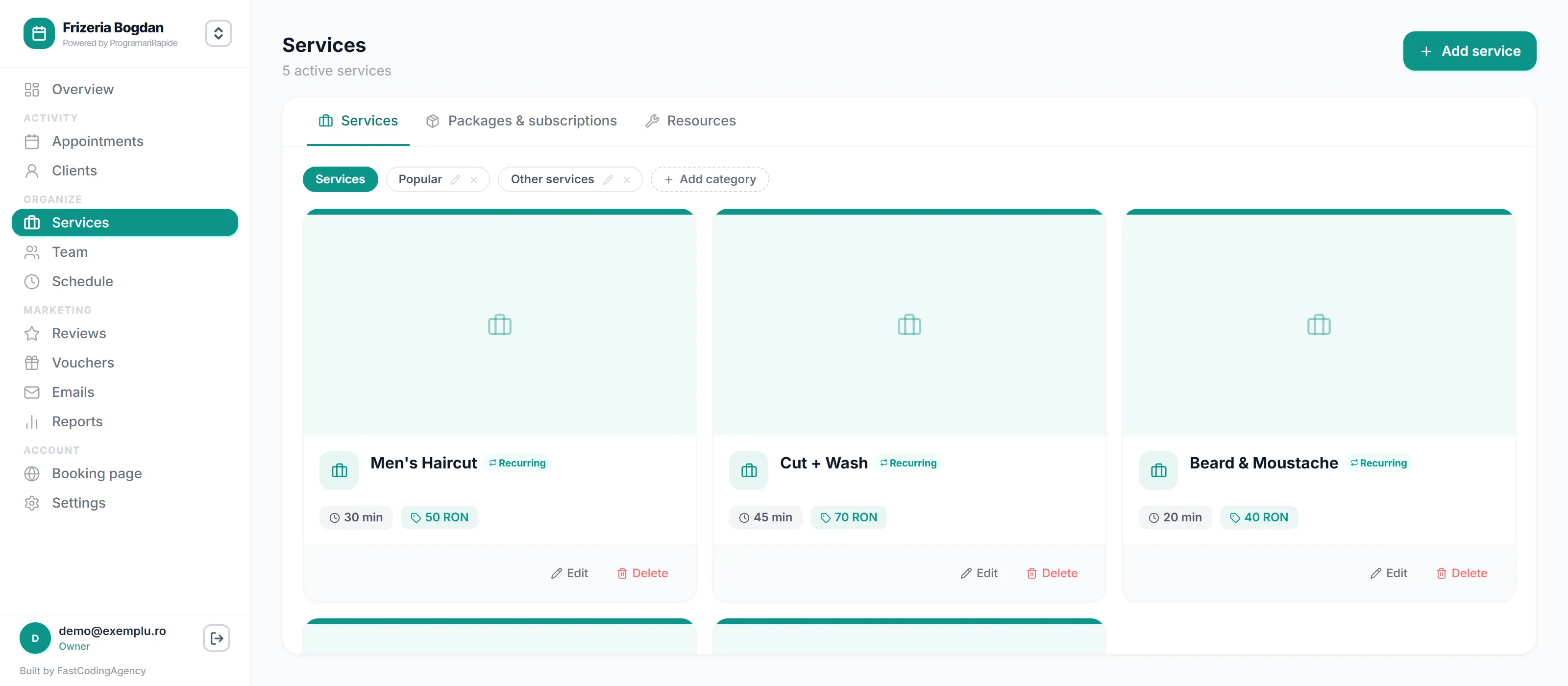 A salon's list of services, with the duration and price of each, in the Programări Rapide app